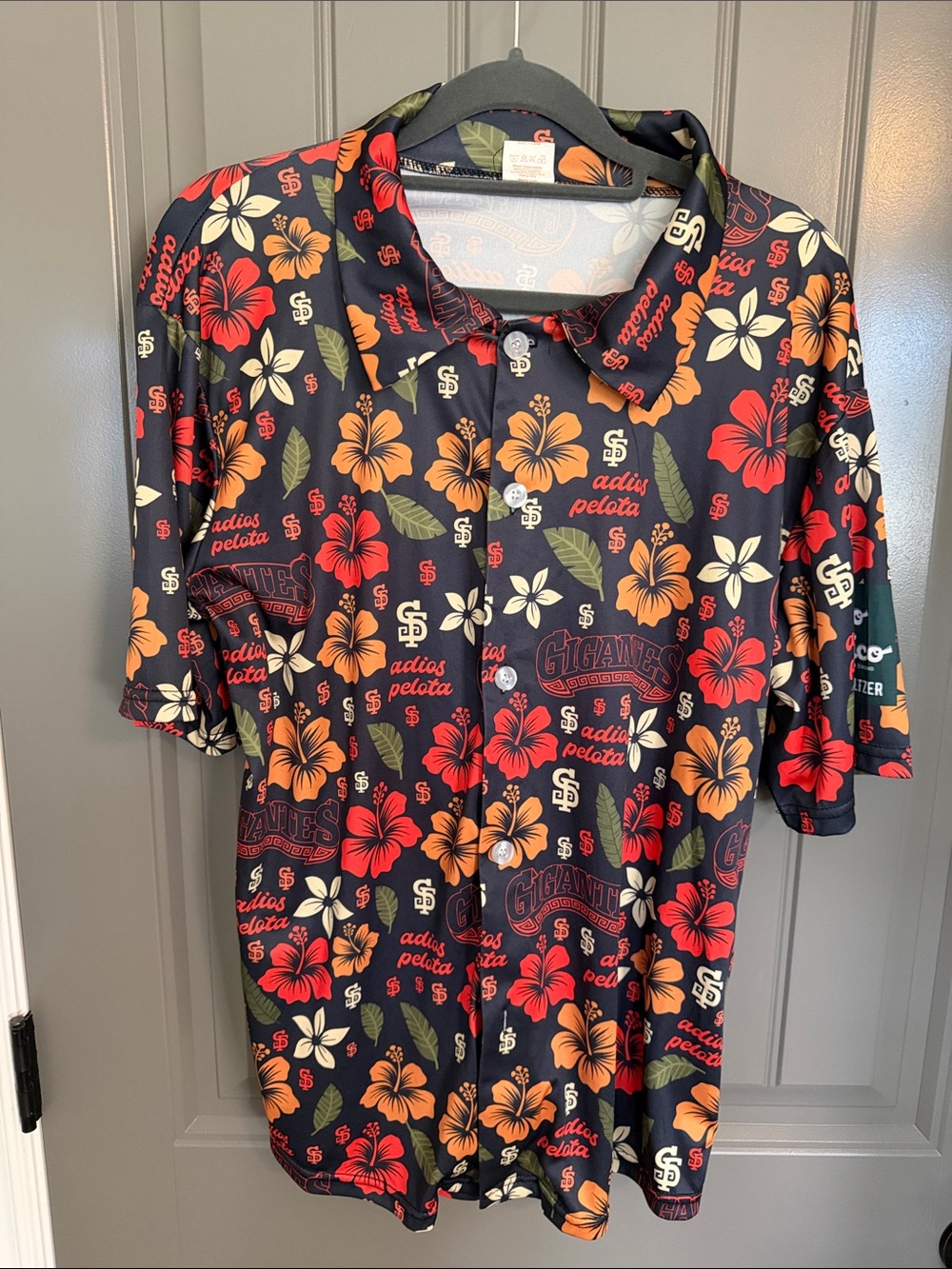 SF Giants Aloha Shirt Men’s Medium